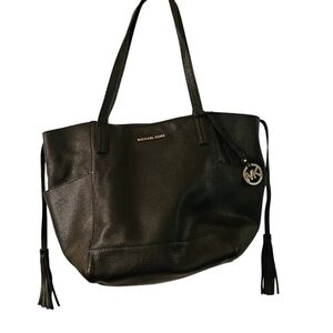 Michael Kors black leather purse